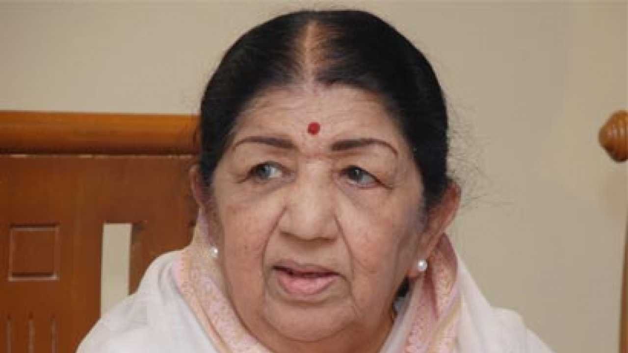 RajkotUpdates.News: Famous Singer Lata Mangeshkar Has Died